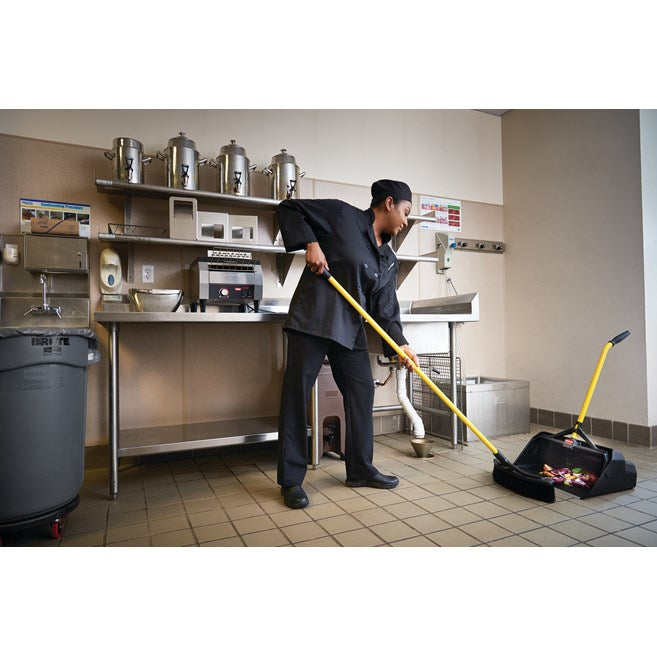 Rubbermaid Maximizer™ Heavy Duty Stand Up Debris Pan - Yellow
