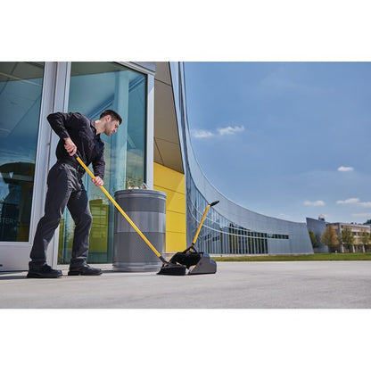 Rubbermaid Maximizer™ Heavy Duty Stand Up Debris Pan - Yellow